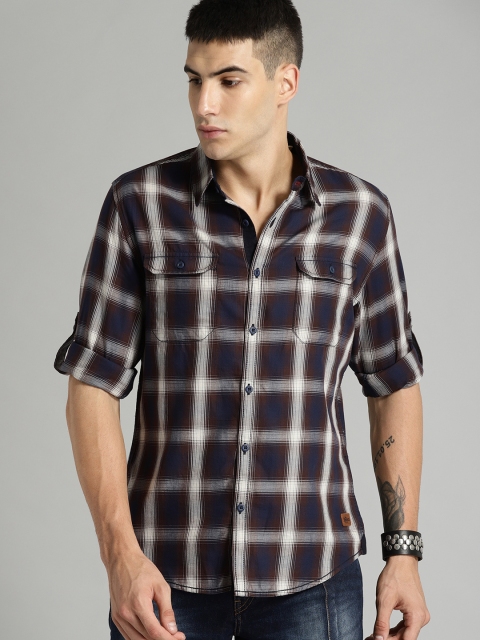 

Roadster Men Brown & Navy Blue Checked Casual Shirt