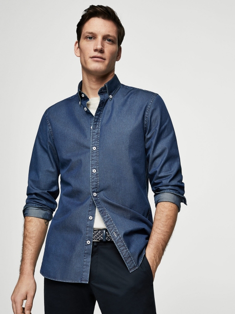 

MANGO MAN Blue Slim Fit Solid Chambray Shirt