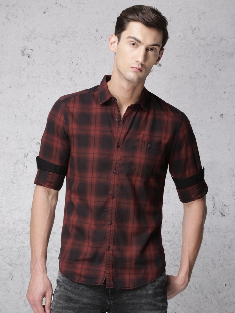 

Ecko Unltd Men Maroon & Black Slim Fit Checked Casual Shirt