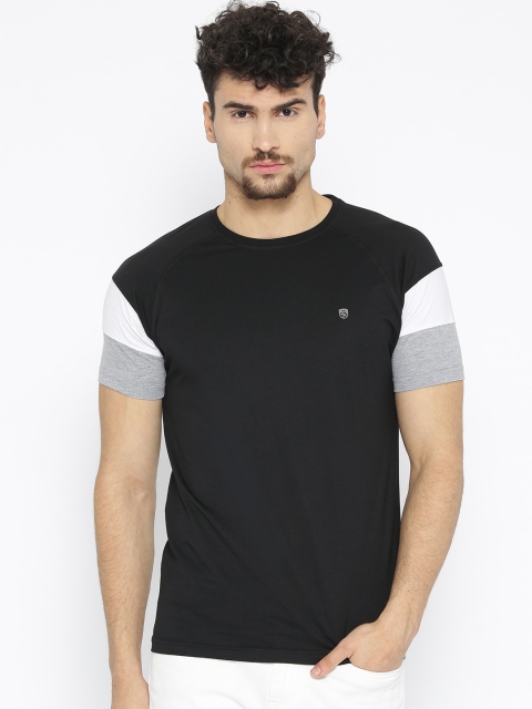

Pepe Jeans Men Black Solid Round Neck T-shirt