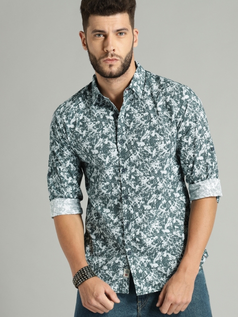 

Roadster Men Green & Off-White Regular Fit Printed Casual Shirt