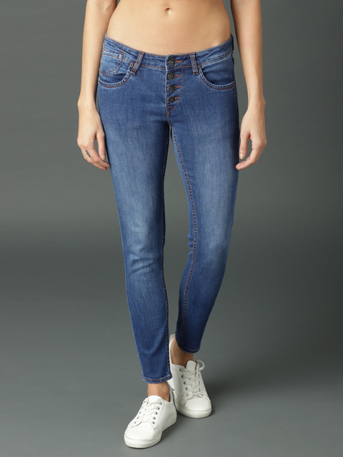 

Roadster Women Blue Skinny Fit Mid-Rise Clean Look Stretchable Cropped Jeans