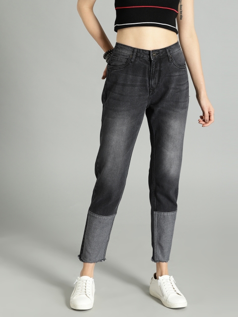 

Roadster Women Black Colourblocked Boyfriend Fit Mid-Rise Clean Look Jeans