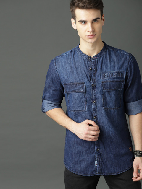 

Roadster Men Blue Regular Fit Faded Chambray Casual Shirt