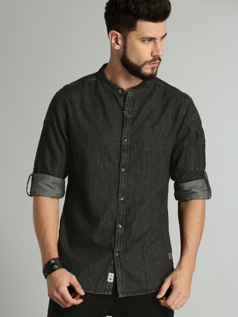 

Roadster Men Black Regular Fit Solid Denim Casual Shirt