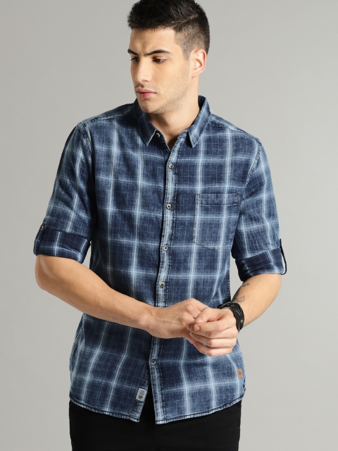 

Roadster Men Blue Regular Fit Checked Casual Shirt with Washed Effect