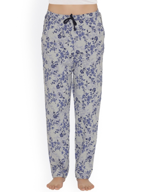 

Clovia Women Grey Floral Print Pyjamas