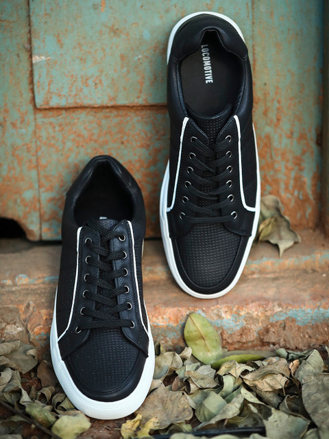 

LOCOMOTIVE Men Black Skate Shoes