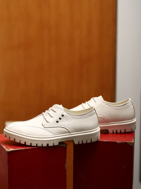 

LOCOMOTIVE Men White Sneakers