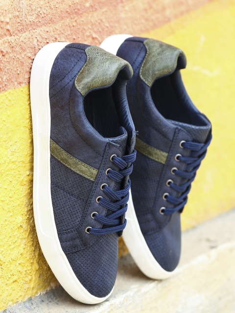 

LOCOMOTIVE Men Navy Blue Sneakers