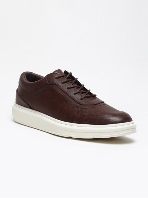 

LOCOMOTIVE Men Brown Sneakers