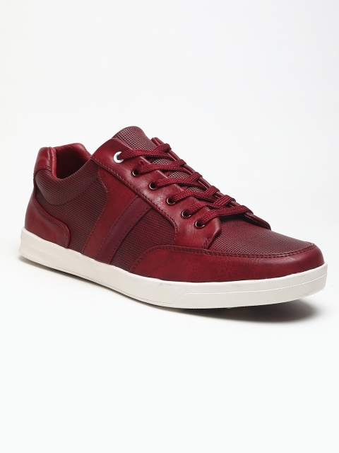 

LOCOMOTIVE Men Maroon Sneakers