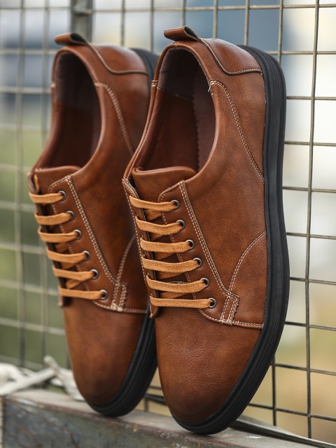 

LOCOMOTIVE Men Brown Sneakers