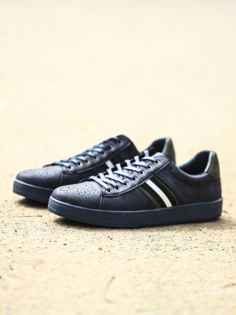 

LOCOMOTIVE Men Navy Blue Sneakers