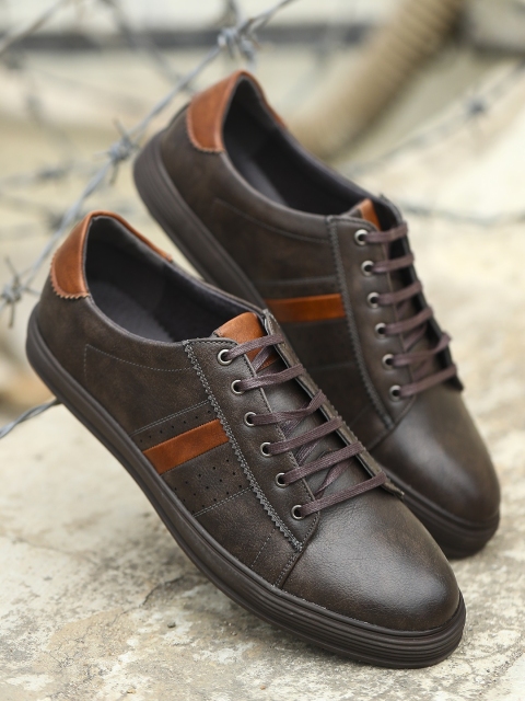 

LOCOMOTIVE Men Brown Sneakers