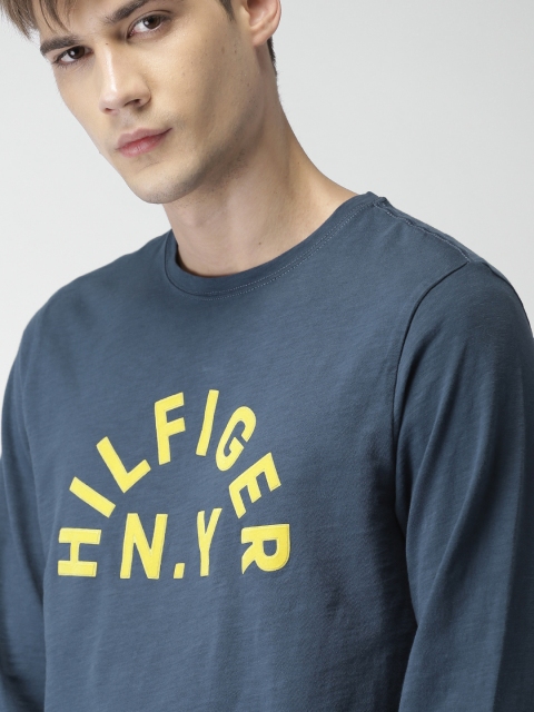 

Tommy Hilfiger Men Navy Blue Printed Round Neck T-shirt