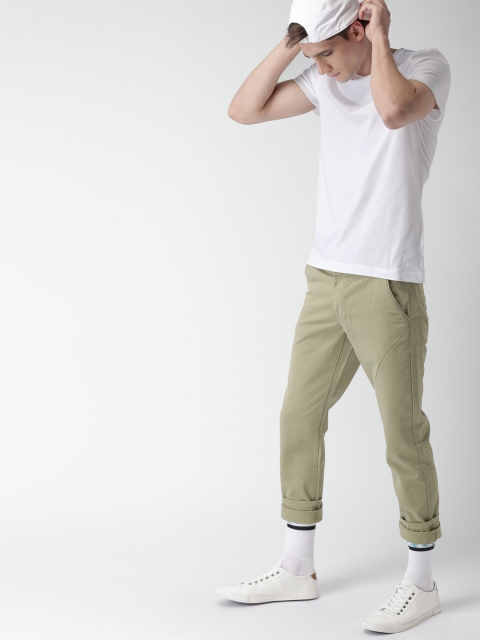 

Tommy Hilfiger Men White Solid Round Neck T-shirt