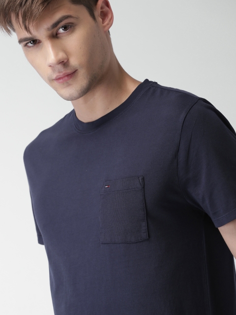 

Tommy Hilfiger Men Navy Blue Solid Round Neck T-shirt