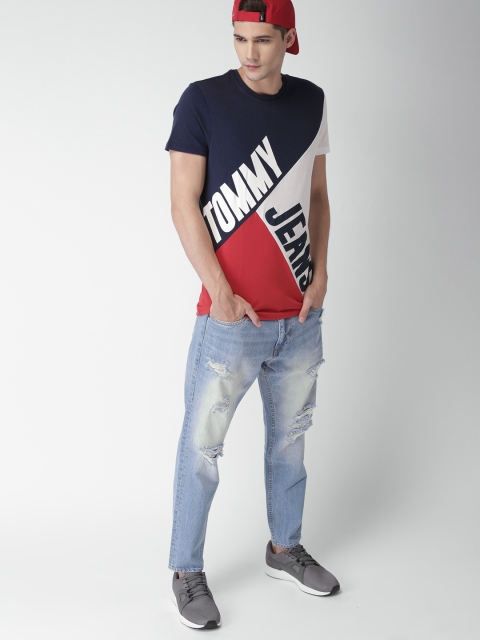 

Tommy Hilfiger Men Navy Blue Colourblocked Round Neck T-shirt