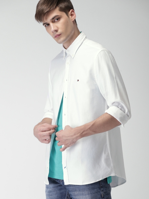 

Tommy Hilfiger Men White Smart Slim Fit Solid Casual Shirt