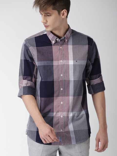 

Tommy Hilfiger Men Grey & White Regular Fit Checked Casual Shirt