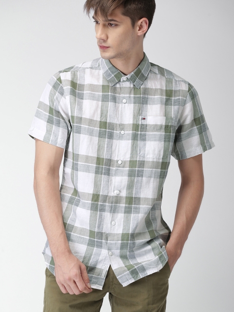 

Tommy Hilfiger Men White & Green Regular Fit Checked Casual Shirt