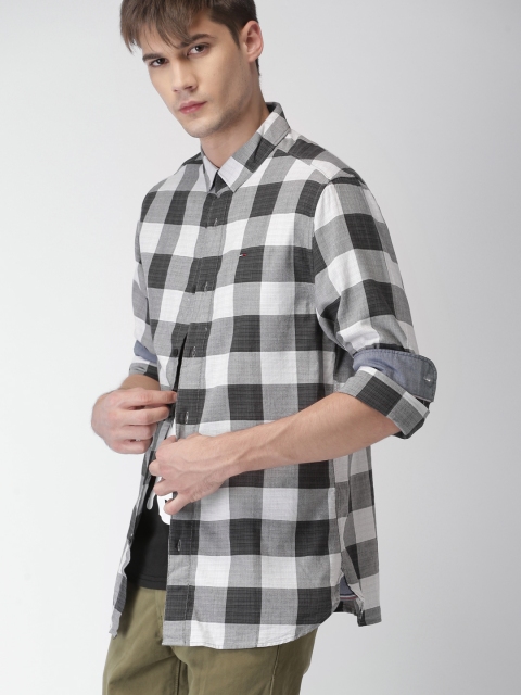 

Tommy Hilfiger Men Black & Grey Original Regular Fit Checked Casual Shirt