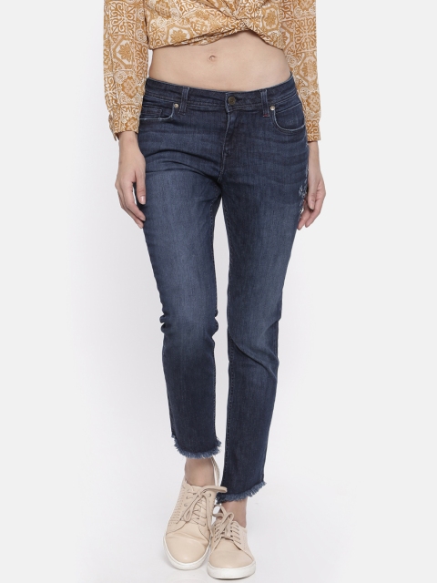 

Lee Cooper Women Blue Slim Fit Mid-Rise Clean Look Stretchable Jeans