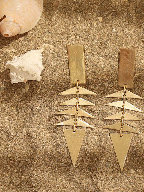 

Pipa Bella Gold-Toned Geometric Drop Earrings