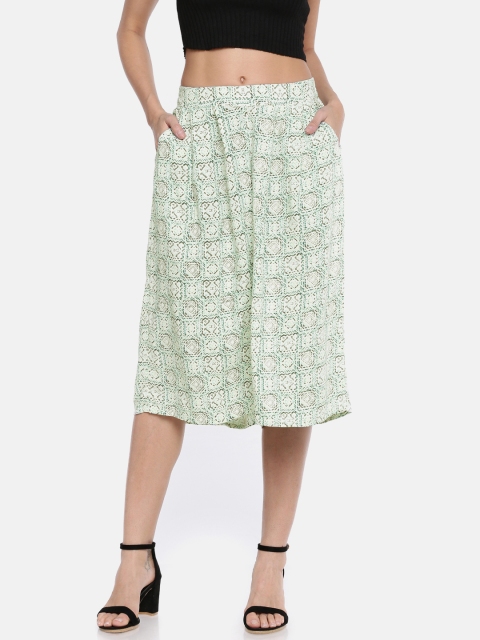 

Bronz Women Cream-coloured & Green Slim Fit Printed Culottes