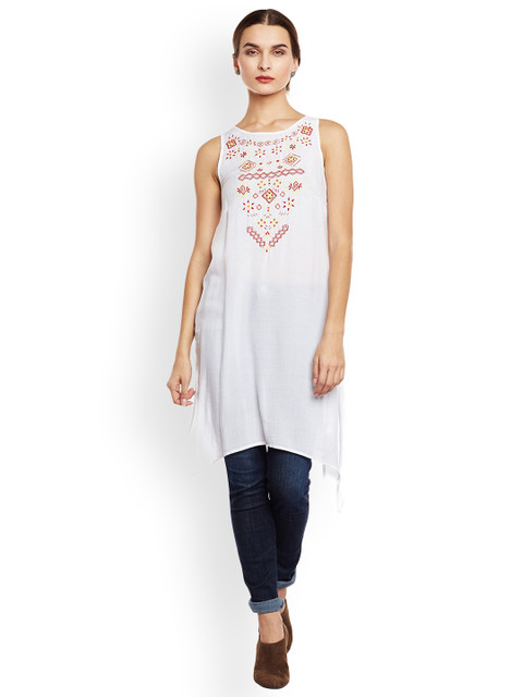 

Oxolloxo White Embroidered Tunic