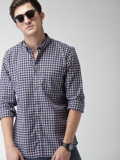 

Mast & Harbour Men Blue & White Slim Fit Checked Casual Shirt