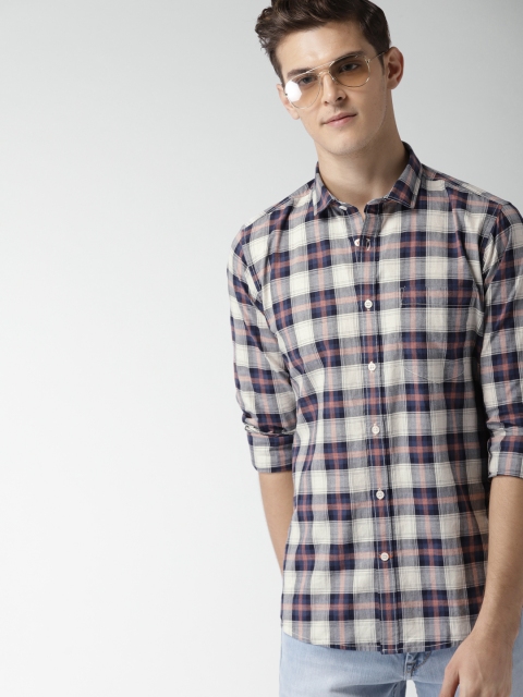 

Mast & Harbour Men Navy Blue & Off-White Regular Fit Checked Casual Shirt