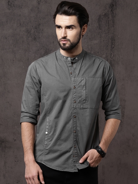 

RDSTR Time Travlr Men Grey Regular Fit Solid Casual Shirt