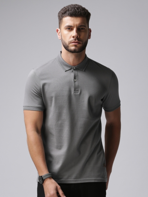 

True Blue Men Grey Solid Polo T-shirt