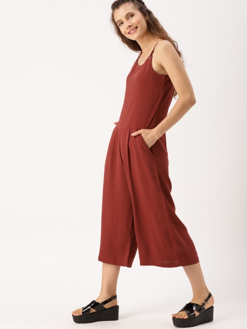 

DressBerry Maroon Solid Culotte Jumpsuit