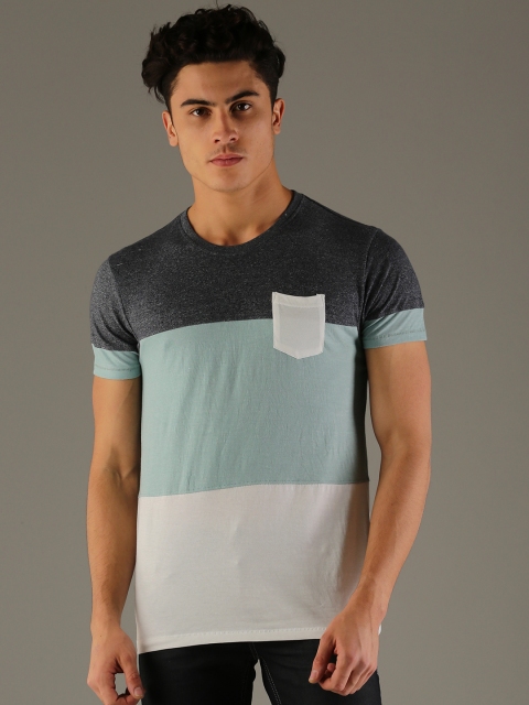 

Flying Machine Men Blue Colourblocked Round Neck T-shirt