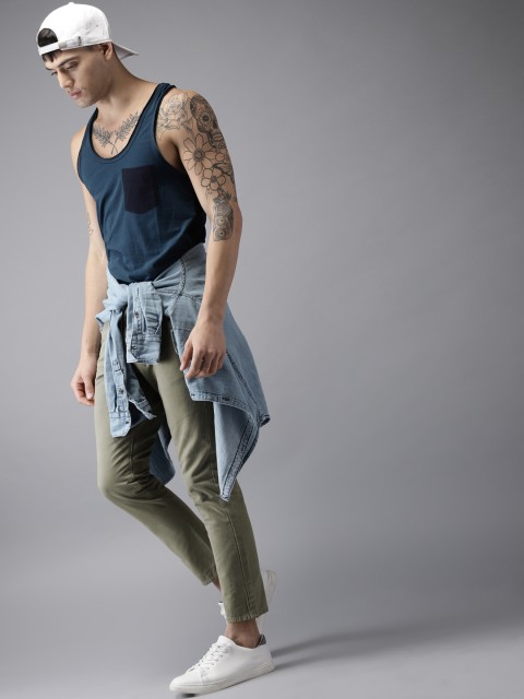 

HERE&NOW Men Green Slim Fit Solid Cropped Chinos