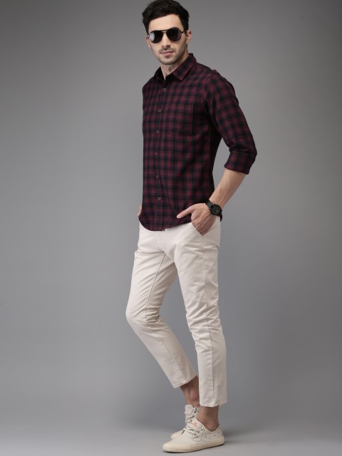 

HERE&NOW Men Maroon & Blue Regular Fit Checked Casual Shirt