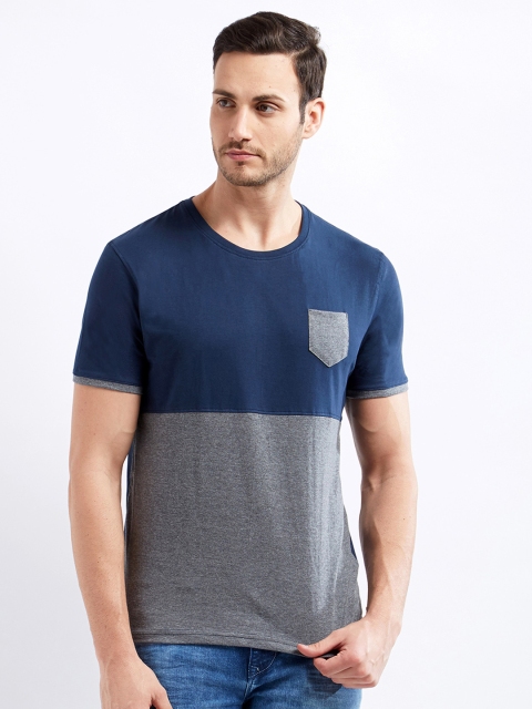 

Maniac Men Navy Blue & Grey Colourblocked Round Neck T-shirt