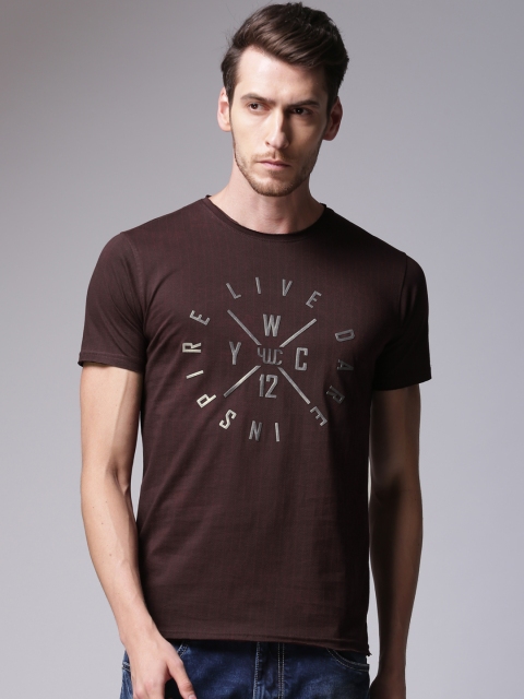 

YWC Men Burgundy Printed Round Neck T-shirt