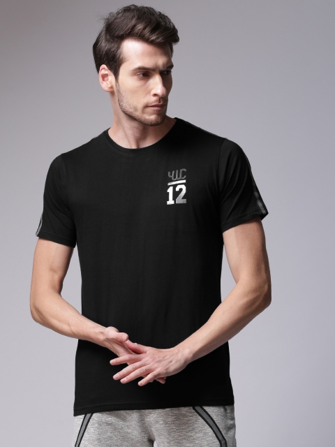 

YWC Men Black Solid Round Neck T-shirt