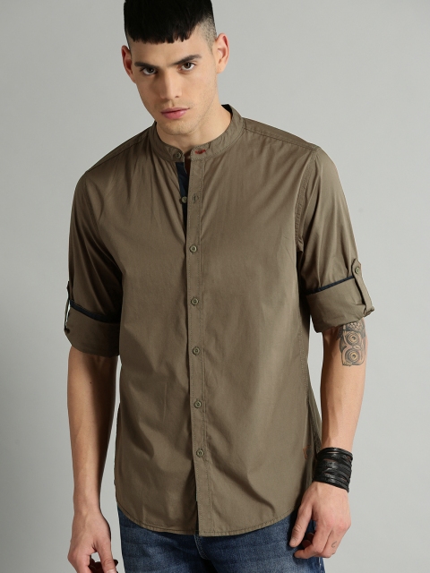 

Roadster Men Olive Green Regular Fit Solid Casual Shirt