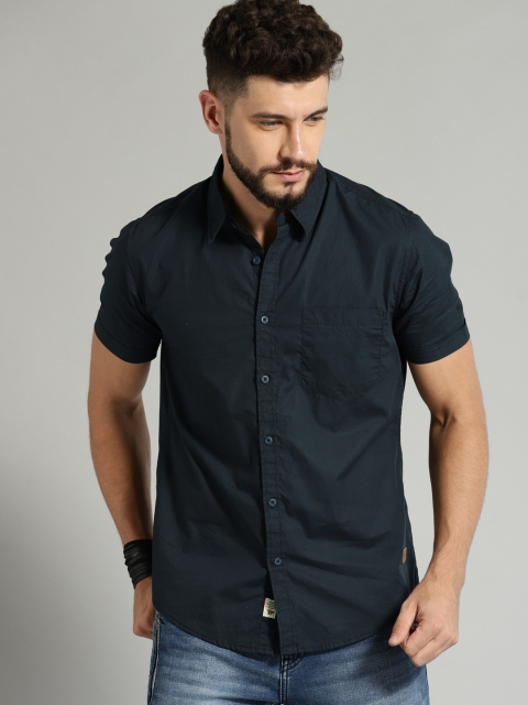 

Roadster Men Navy Blue Regular Fit Solid Casual Shirt