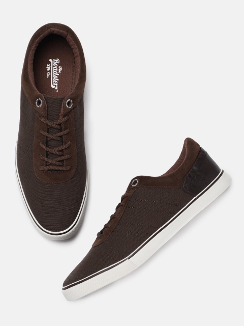 

Roadster Men Brown Sneakers