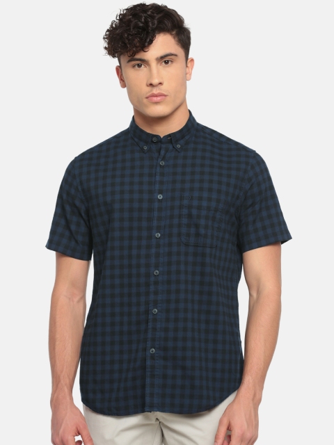 

Indian Terrain Men Navy Blue & Black Slim Fit Checked Casual Shirt