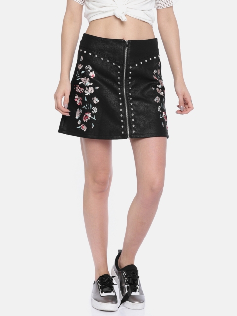 

ONLY Black Embellished Floral Printed A-Line Skirt
