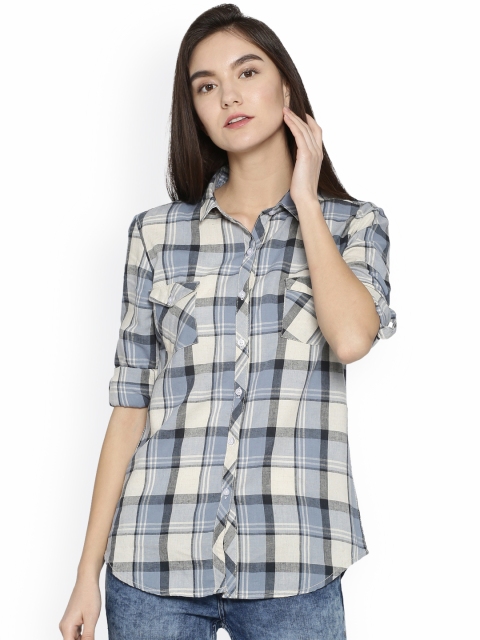 

Campus Sutra Women Blue & White Regular Fit Checked Casual Shirt