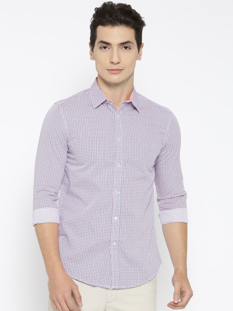 

CAMLA Men White & Navy Blue Regular Fit Printed Casual Shirt