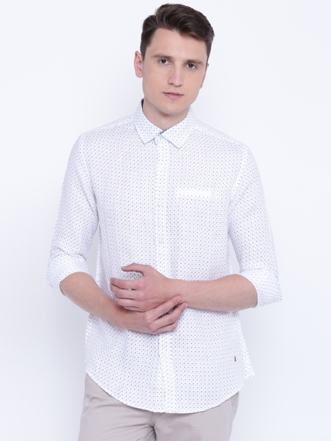 

CAMLA Men Off-White Regular Fit Printed Casual Shirt